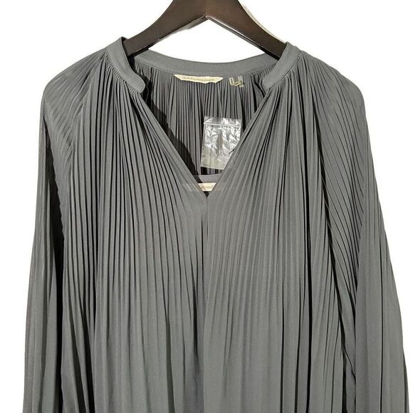 NWOT Soft Surroundings gray blouse size M - Picture 2 of 6